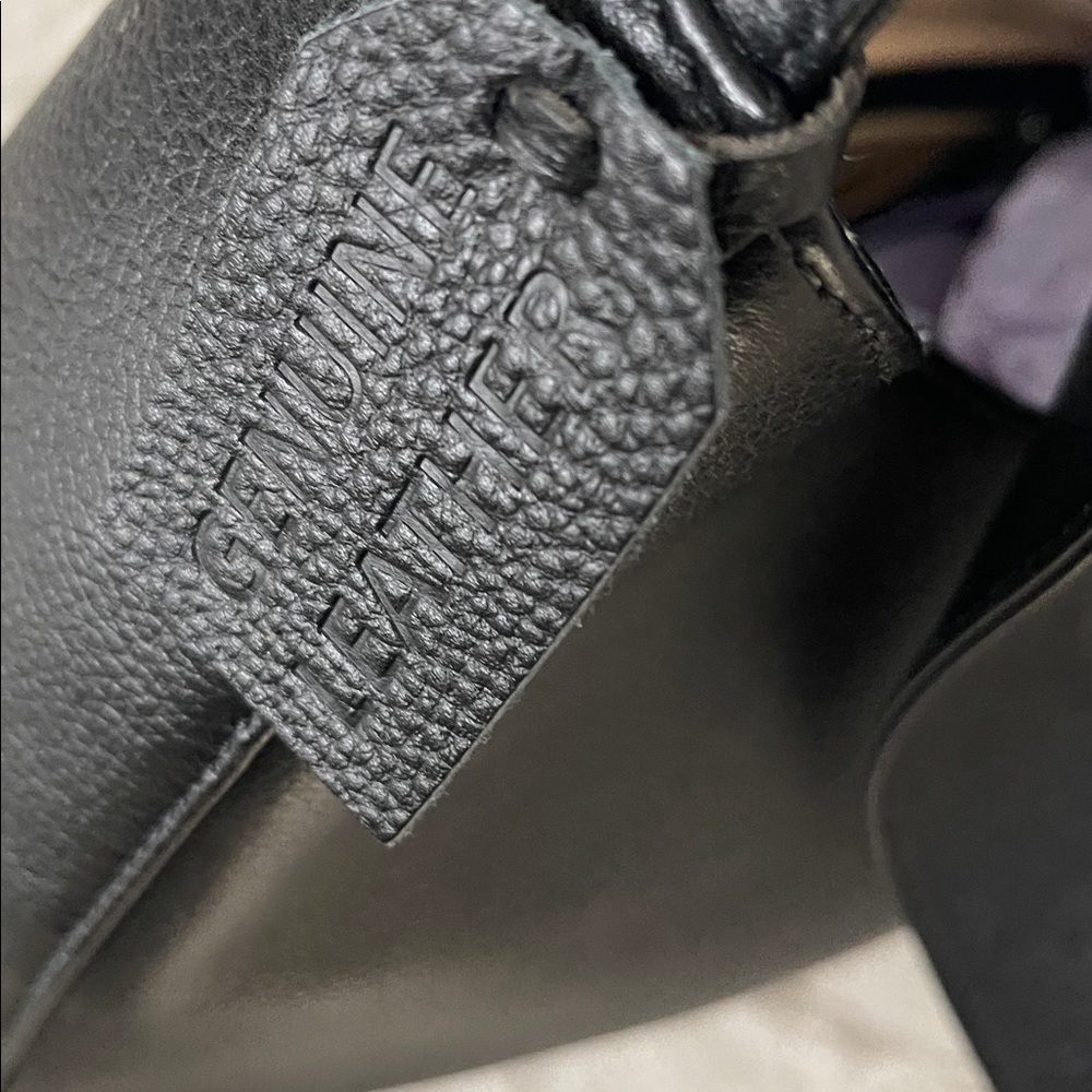 Elegant Black Genuine Leather Shoulder Bag - Picture 4 of 5